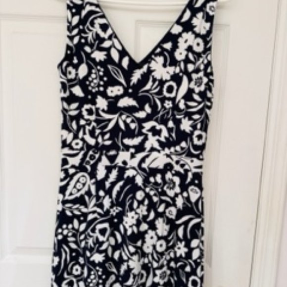 Dress - Picture 3 of 4